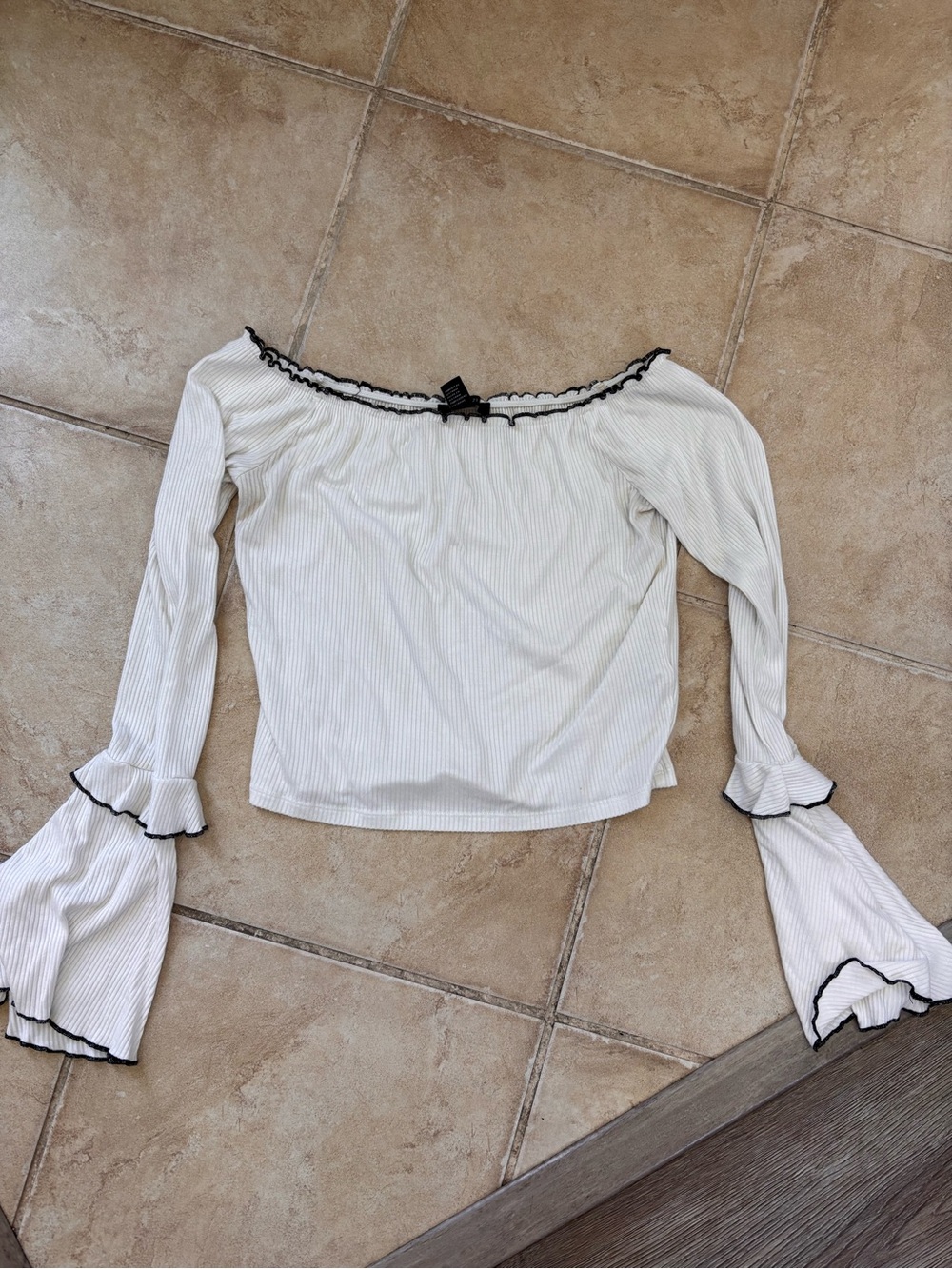 Off-Shoulder White Ribbed Top with Black Trim